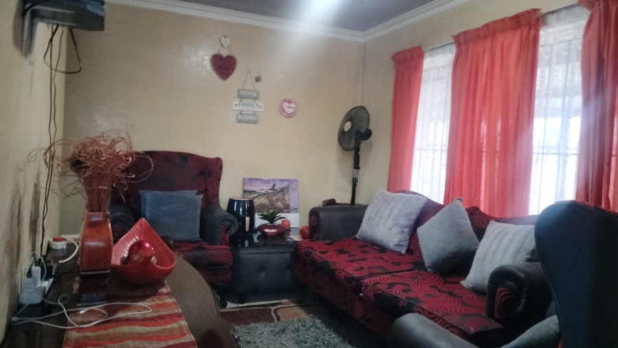 3 Bedroom Property for Sale in Blomanda Free State